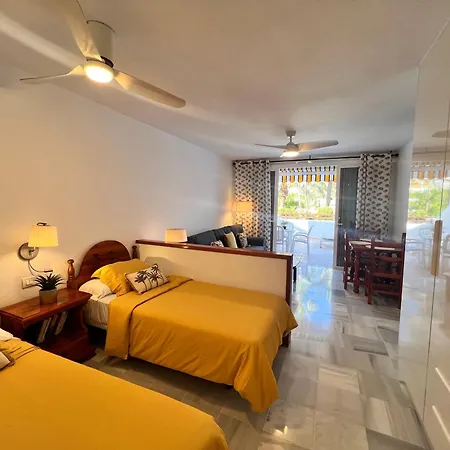 Апартаменты Modern Studio With Garden View Плая-де-лас-Америкас