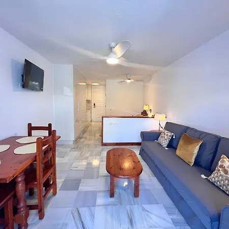 Modern Studio With Garden View Апартаменты